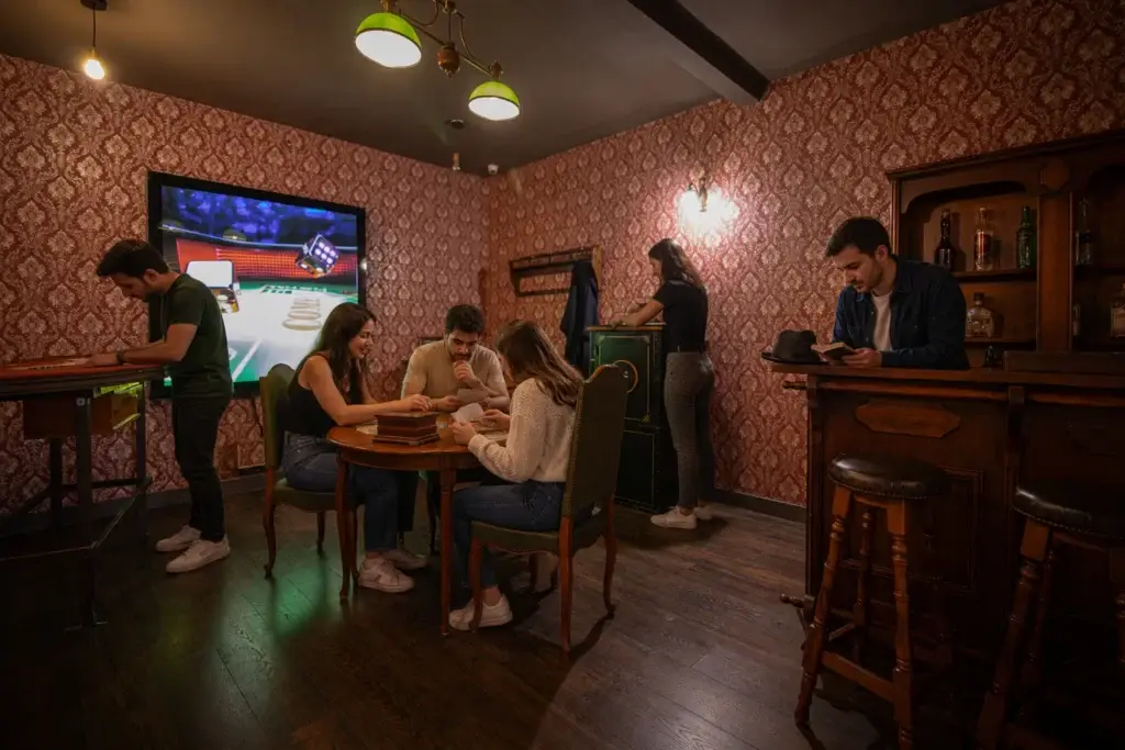 Escape Game Casino Clandestin à Trouville — cassez la banque de Bugsy au Hangar à Énigmes